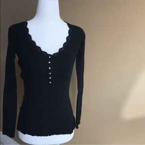 Guess Women’s 3/4 Sleeve Top